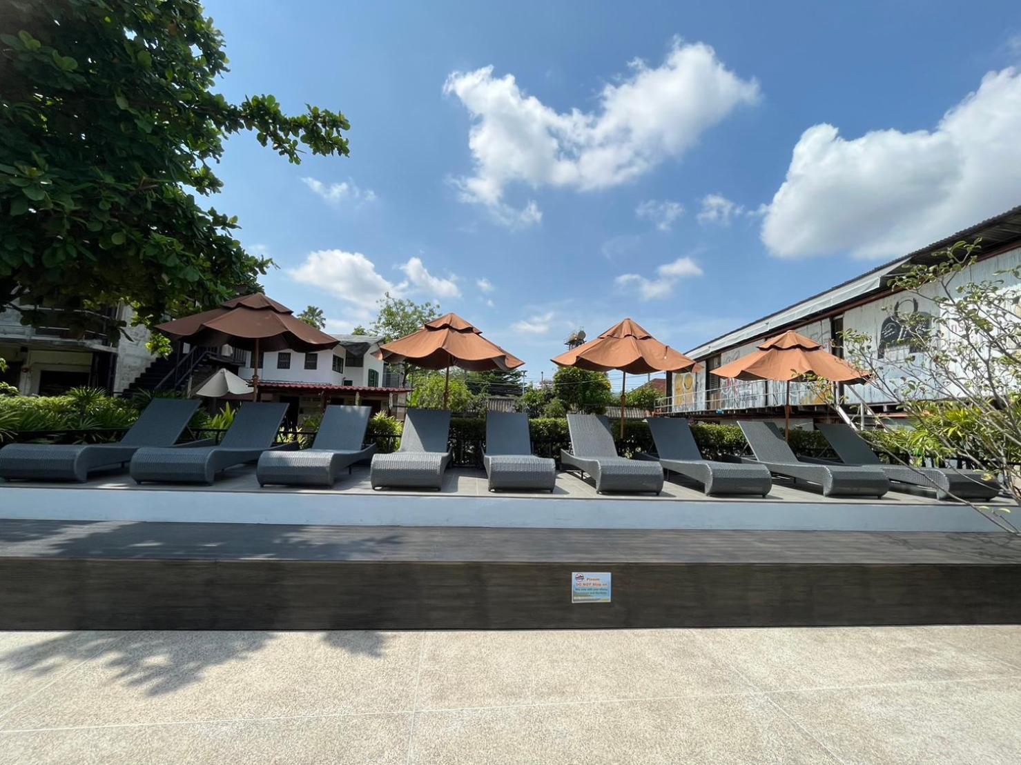 What'S Up Chiang Mai Bagian luar foto