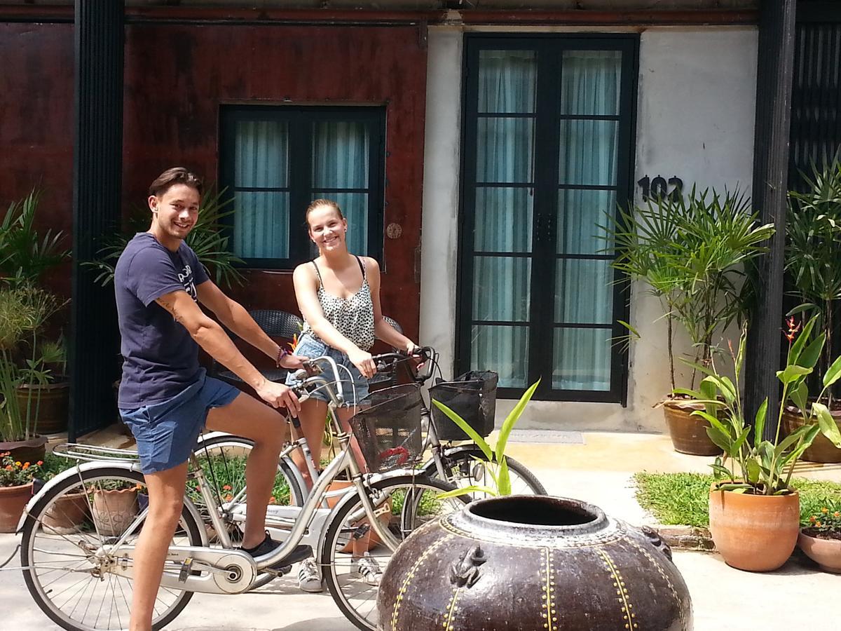 What'S Up Chiang Mai Bagian luar foto